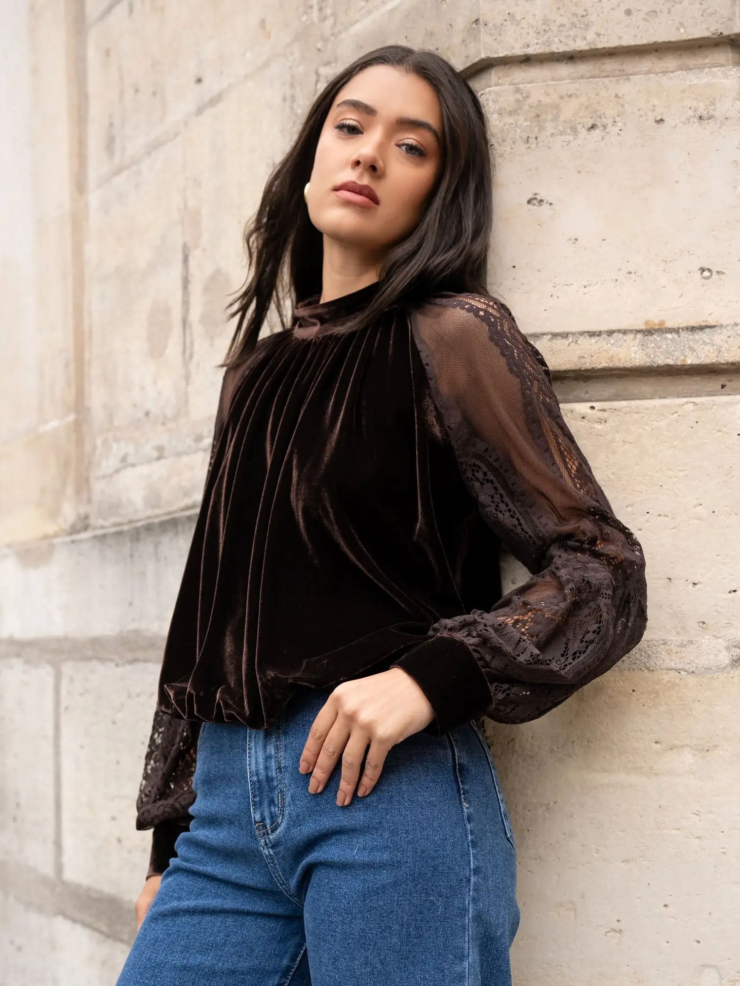 Audrey - Velvet and lace top