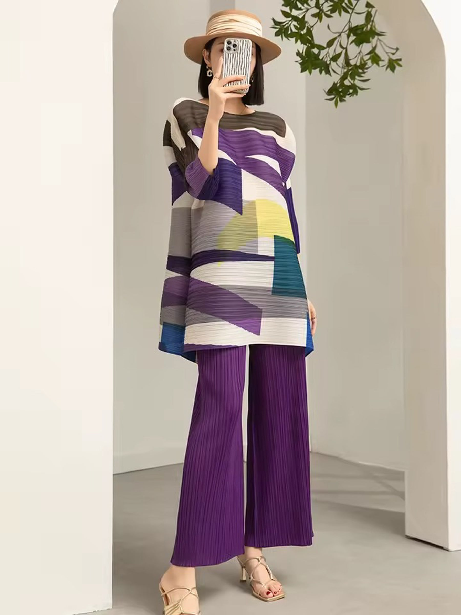 Shazna - Abstract pleated set