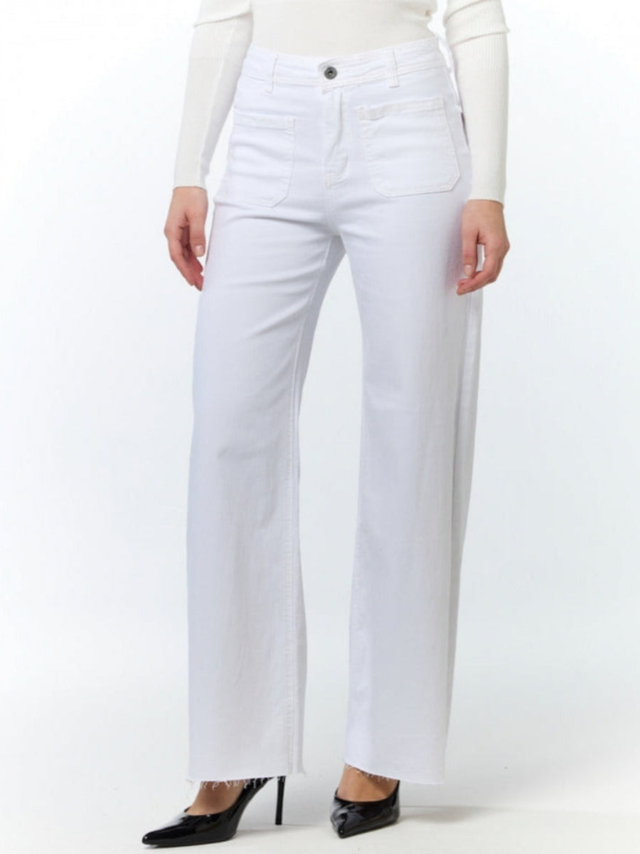 Lara - Patch pocket jeans